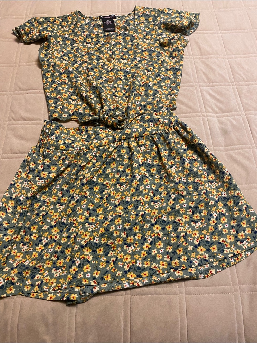 Xtraordinary Green Floral Short Sleeve Tie-Front Dress with Yellow Accents